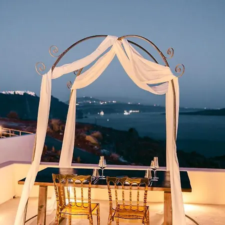 Le Cote Oia (Santorini)